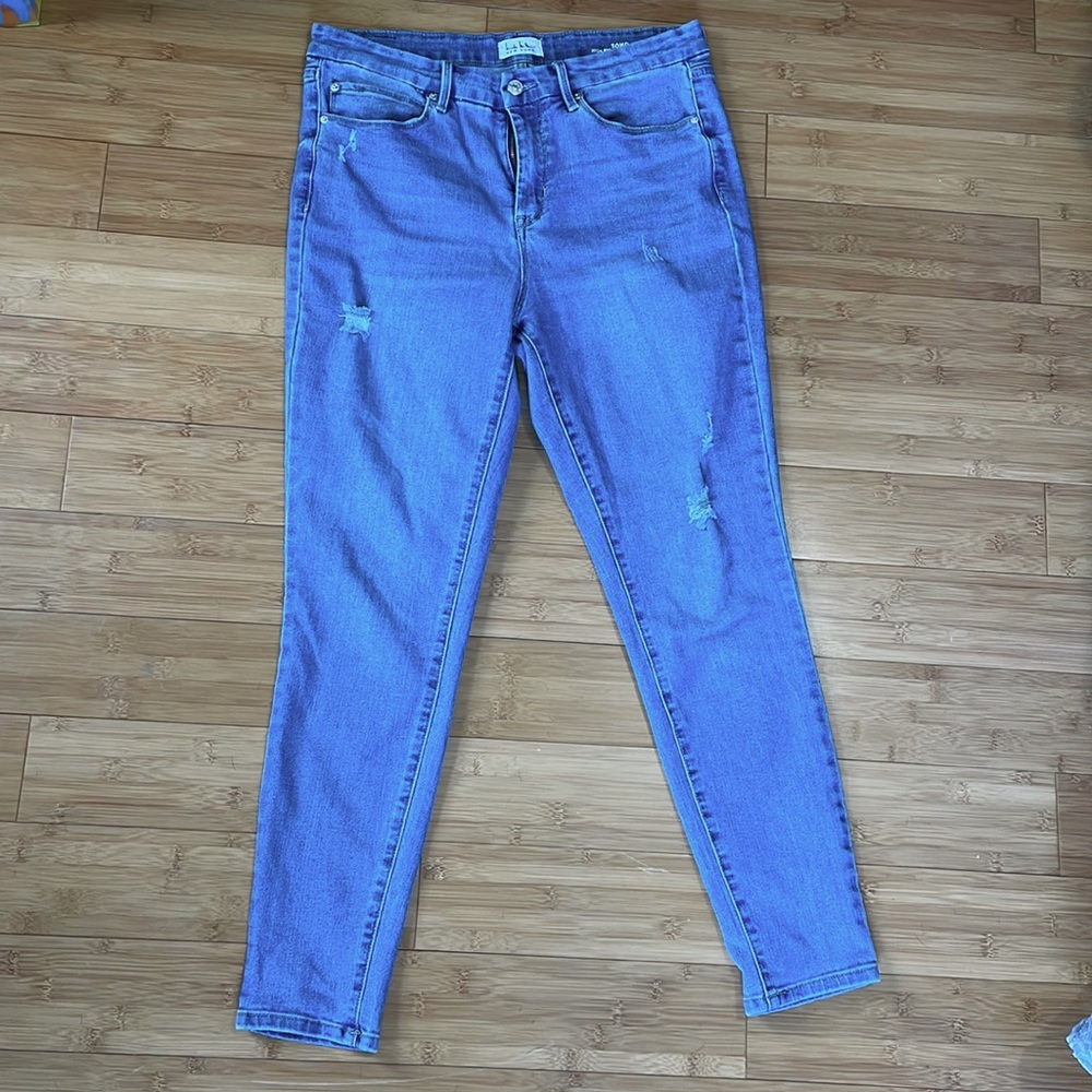 Nicole Miller size 10 High-Rise Skinny Jeans